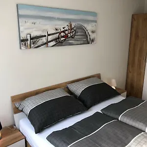 8 Apartment