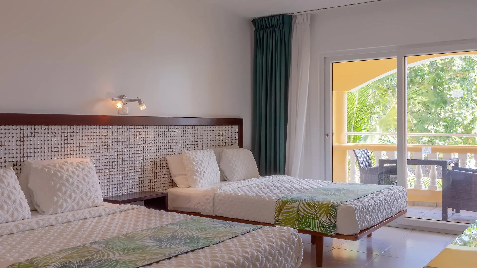 Hotel Villa Taina Cabarete 4*,